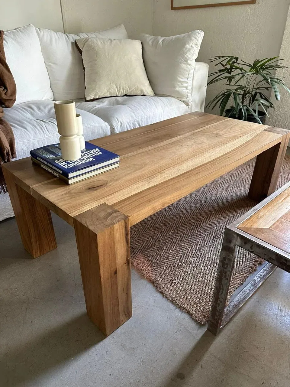 Mesa de Centro Petiribi — vista principal, Nativa